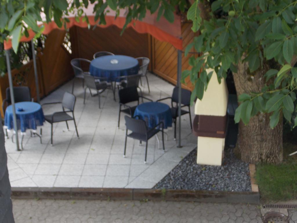 Gaestehaus "Am Weissen Stein" Cochem Quarto foto